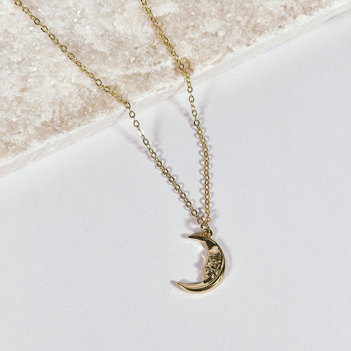 Simple Vintage Crescent Necklace-5