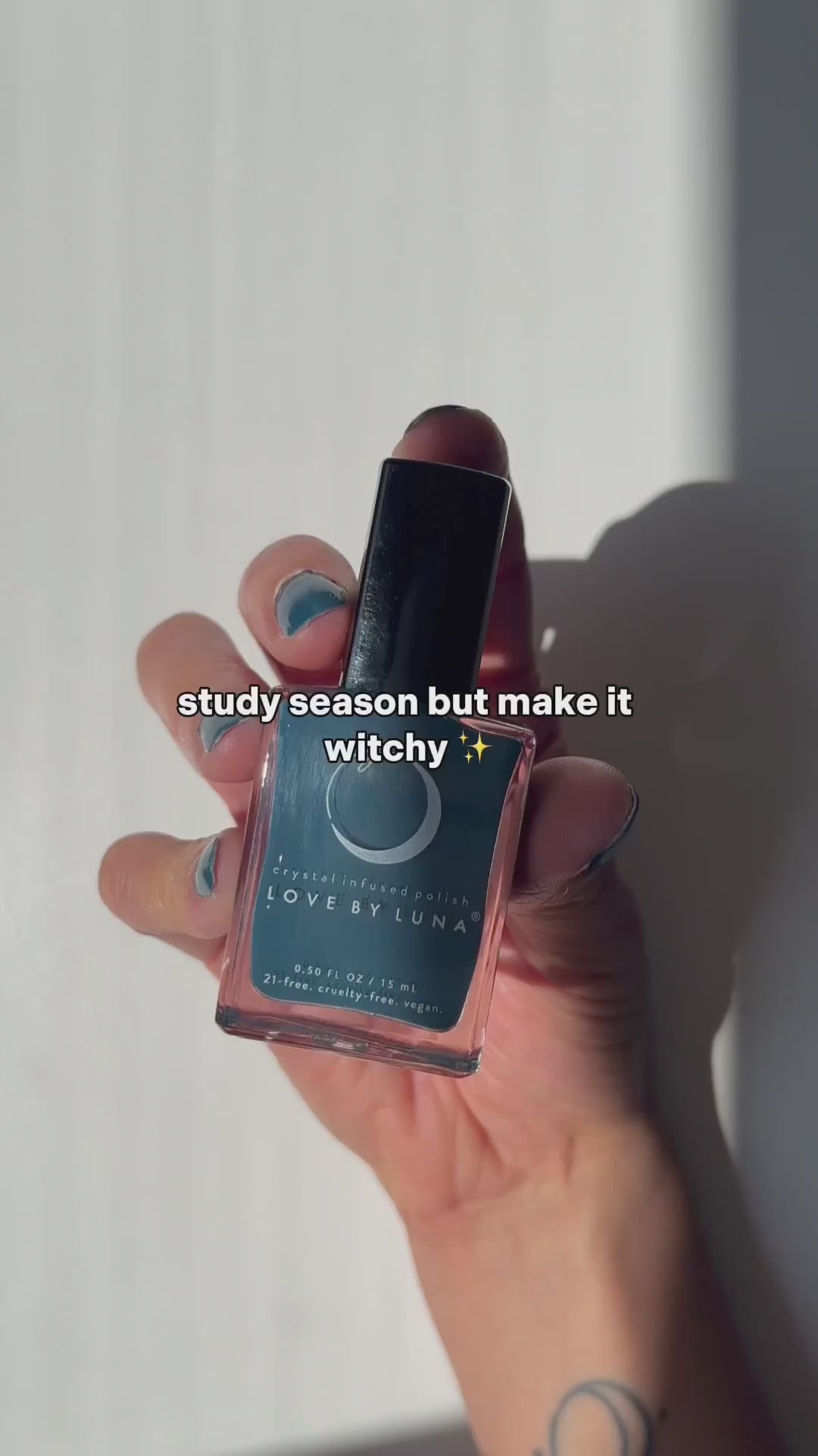 Video provided by Shopify App SwipeUp