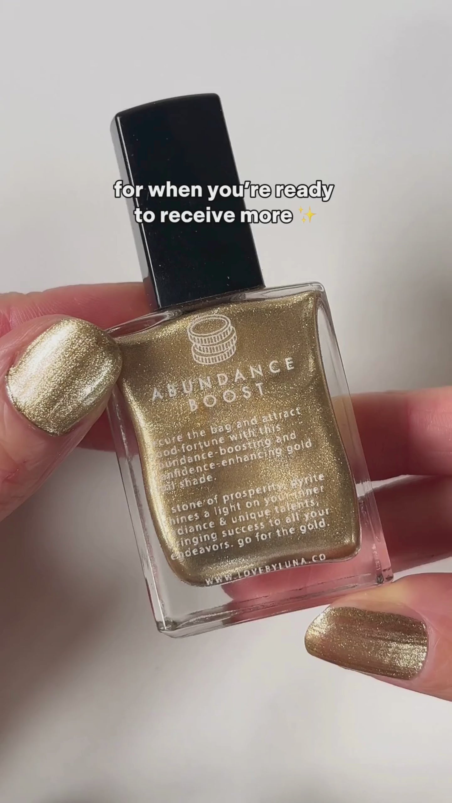 Video provided by Shopify App SwipeUp